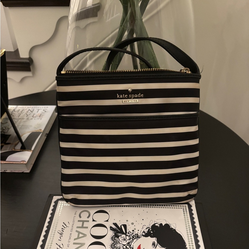 Kate Spade Black and White Crossbody